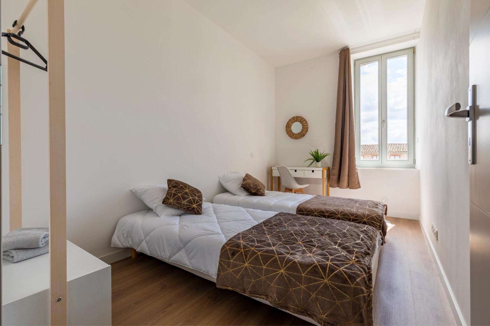 Apartment Abeille - 2 Et 1 Canape-lit, 1er Etage, Parking