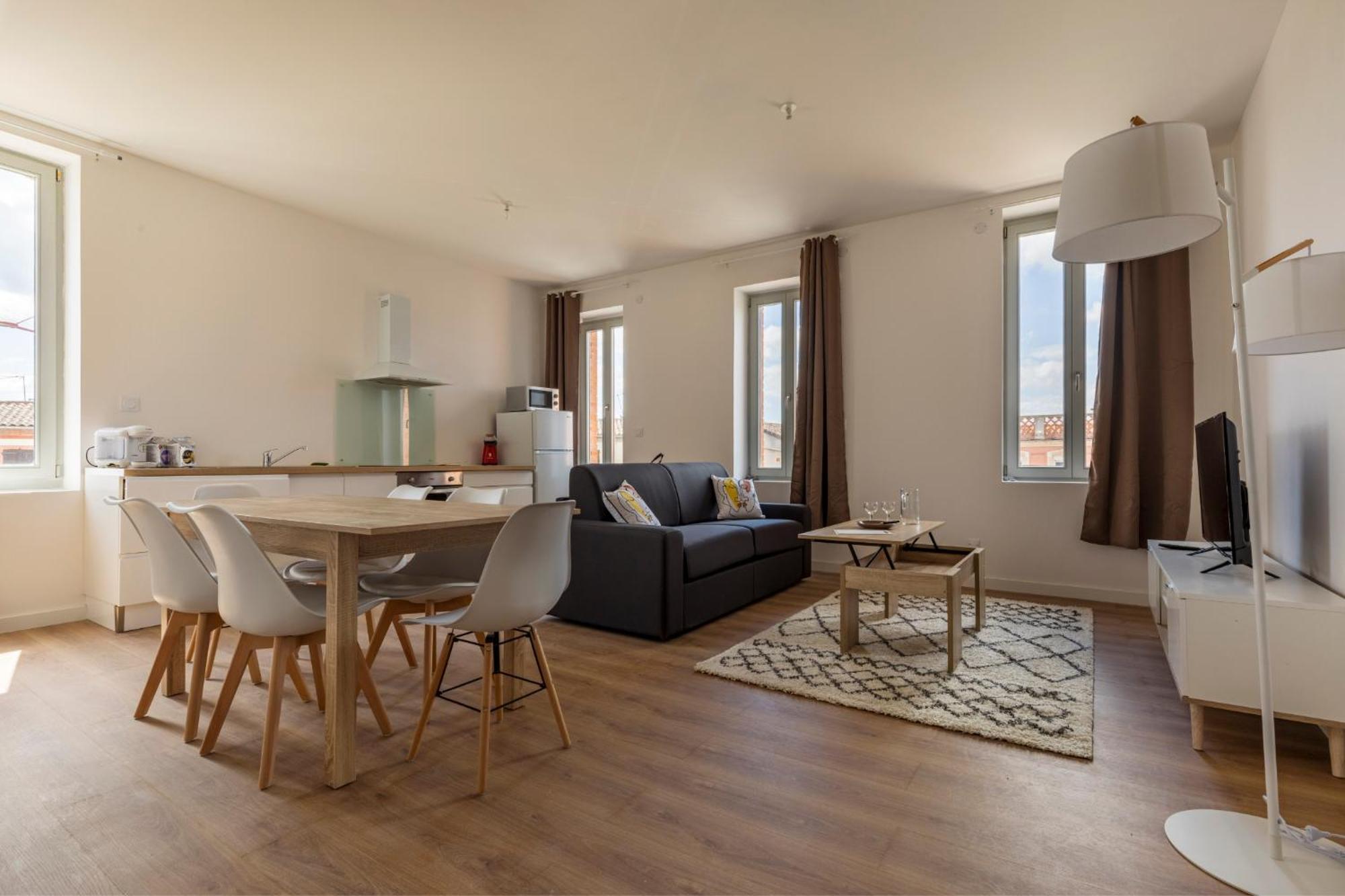 Abeille - 2 Et 1 Canape-lit, 1er Etage, Parking *