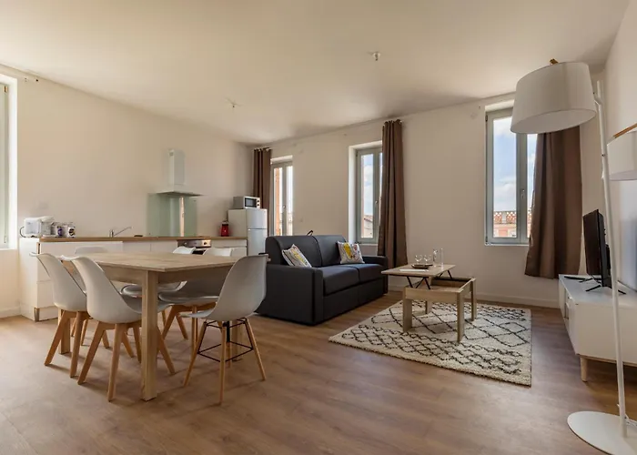 Abeille - 2 Chambres Et 1 Canape-Lit, 1Er Etage, Parking